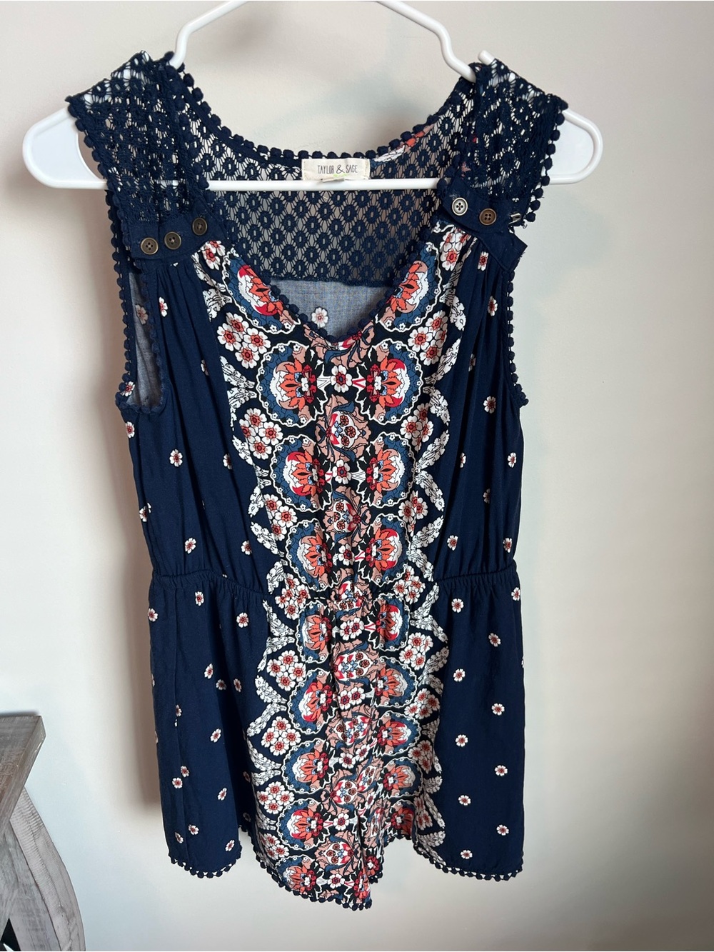 Taylor & Sage Navy Floral Romper. Large.